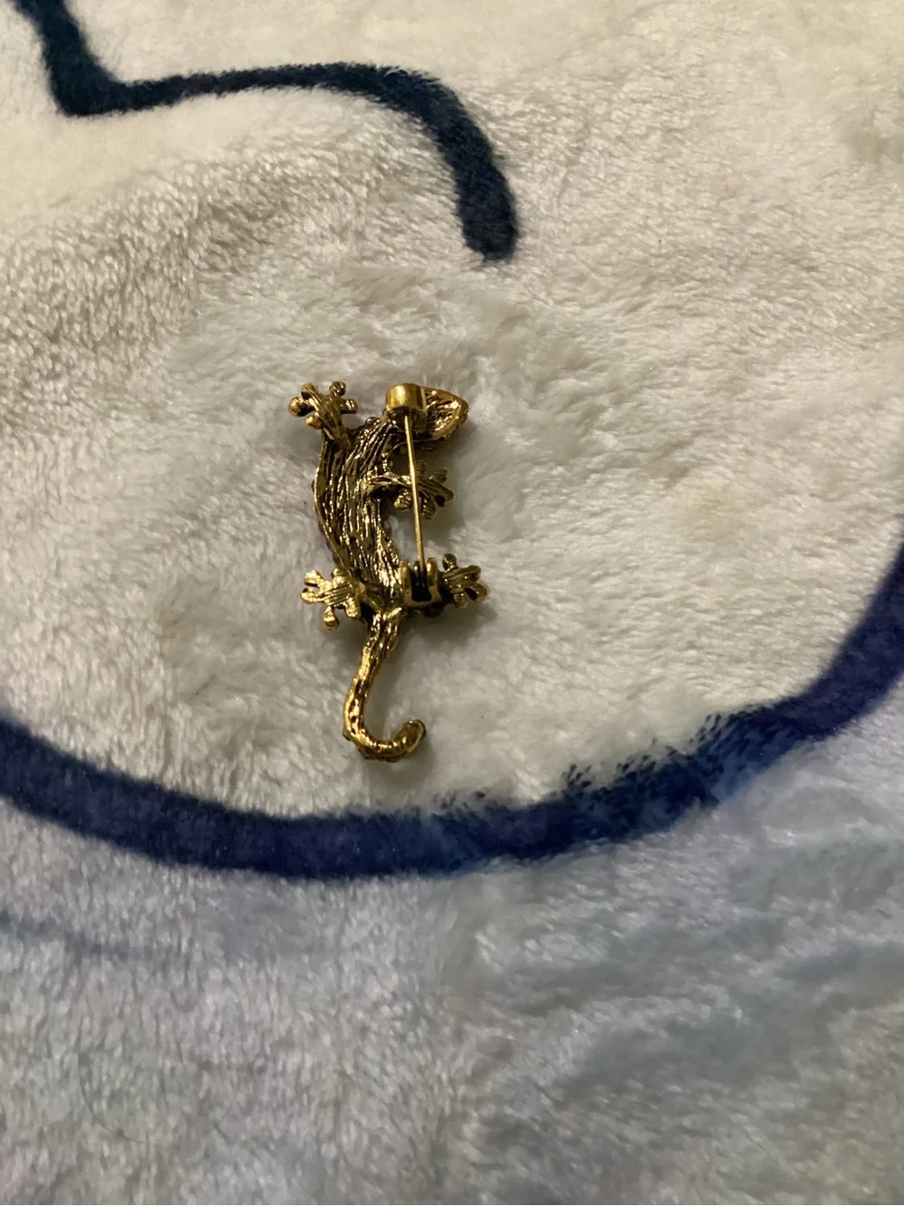 N/A elegant gold